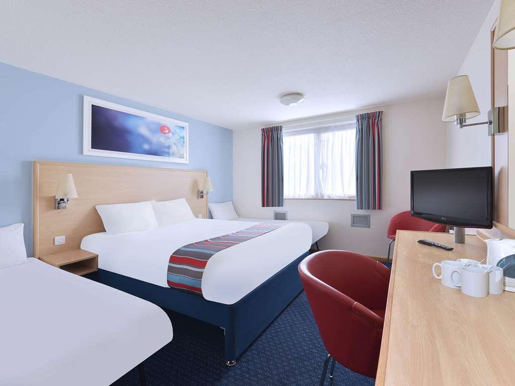 Travelodge Leicester Hinckley Road Room photo